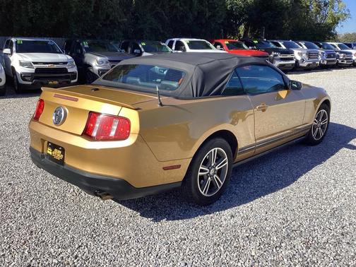 2010 Ford Mustang Premium