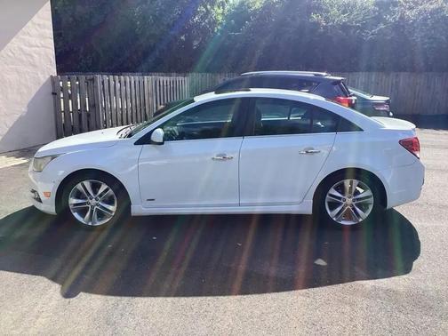 Summit White 2014 Chevrolet Cruze LTZ