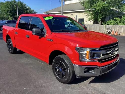 Race Red 2019 Ford F-150 XLT