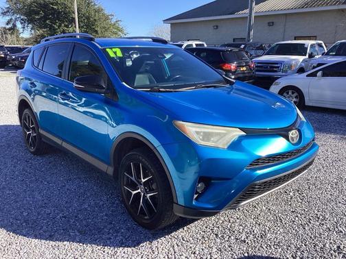 2017 Toyota RAV4 SE