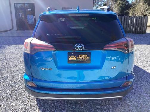 2017 Toyota RAV4 SE