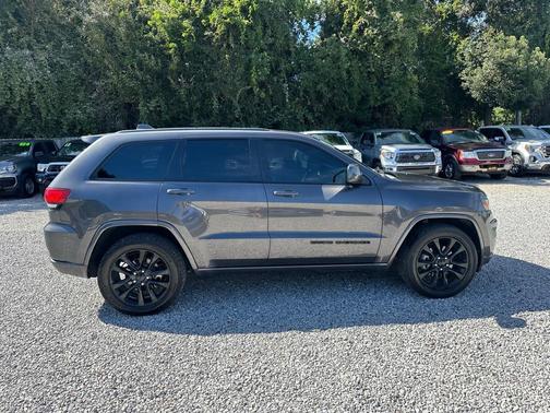 2018 Jeep Grand Cherokee Laredo E