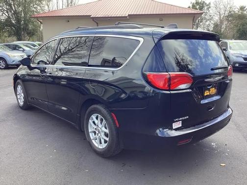 2021 Chrysler Voyager LXI