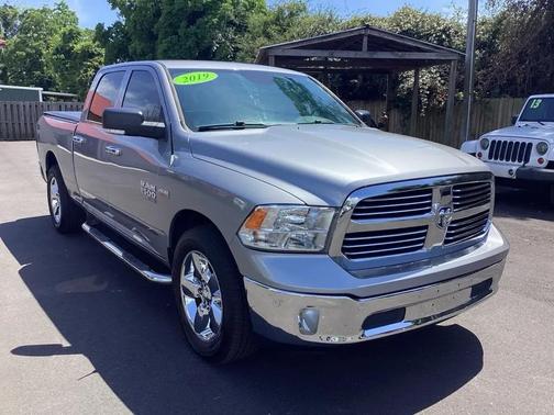 Billet Silver Metallic Clearcoat 2019 RAM 1500 Tradesman