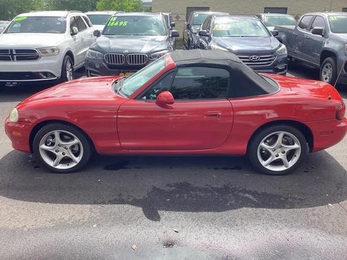 RED 2003 Mazda MX-5 Miata Base
