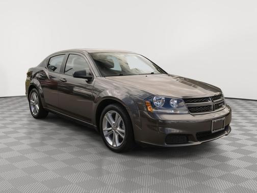 Deep Cherry Red Crystal Pearlcoat 2014 Dodge Avenger SE