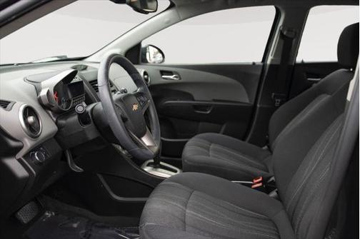2016 Chevrolet Sonic LT