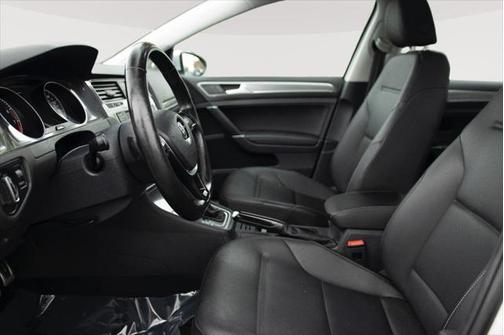 2017 Volkswagen Golf Alltrack TSI SE