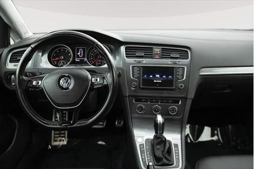 2017 Volkswagen Golf Alltrack TSI SE