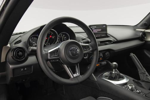 2023 Mazda MX-5 Miata Club