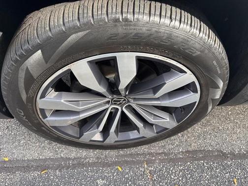 2021 Volkswagen Atlas Cross Sport 3.6L V6 SEL R-Line