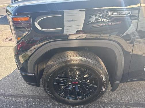 2025 GMC Sierra 1500 Elevation