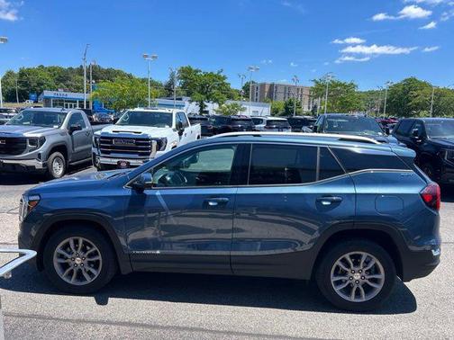 Downpour Metallic 2024 GMC Terrain SLT