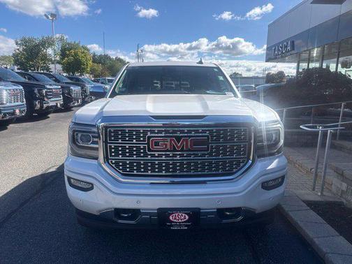 White Frost Tricoat 2018 GMC Sierra 1500 Denali