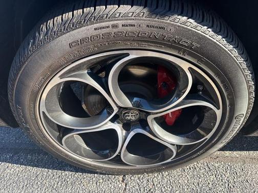 2024 Alfa Romeo Stelvio Veloce AWD