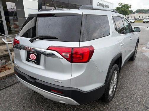 Quicksilver Metallic 2018 GMC Acadia SLE-2