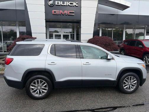 Quicksilver Metallic 2018 GMC Acadia SLE-2