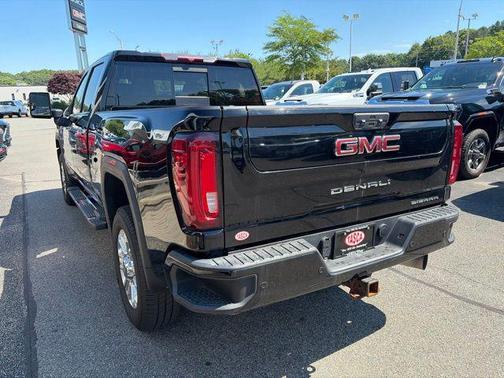 Onyx Black 2022 GMC Sierra 2500 Denali
