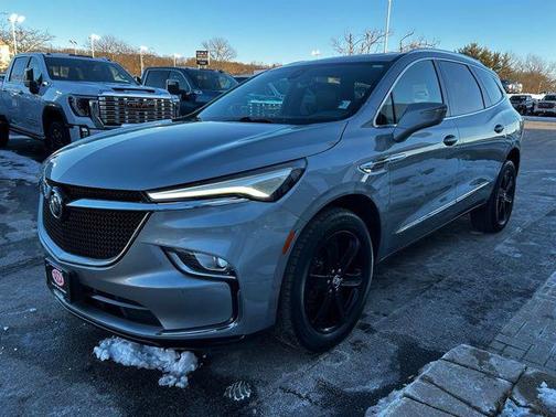 2023 Buick Enclave Essence AWD