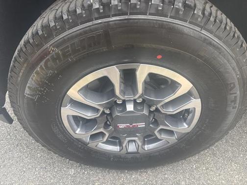 2025 GMC Sierra 2500 SLE