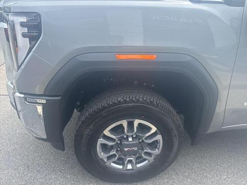 2025 GMC Sierra 2500 SLE
