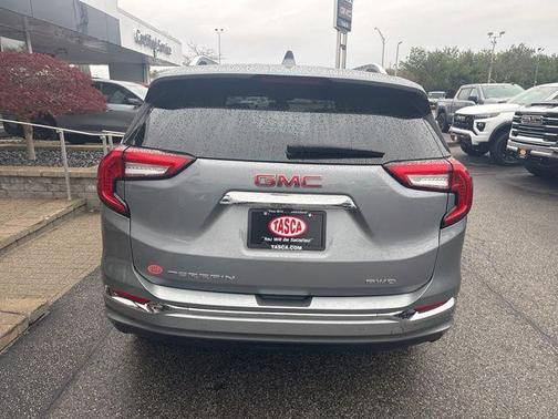 Sterling Metallic 2024 GMC Terrain Denali