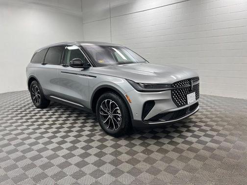 SILVER RADIANCE MET CC 2024 Lincoln Nautilus Premiere