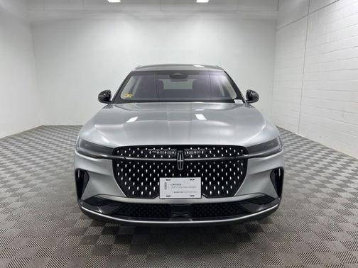 SILVER RADIANCE MET CC 2024 Lincoln Nautilus Premiere