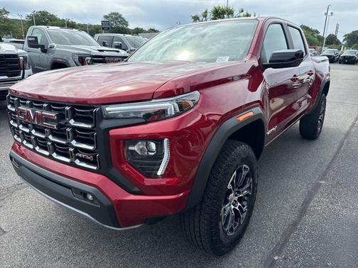 2025 GMC Canyon Base