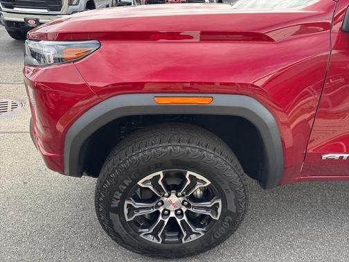 2025 GMC Canyon Base