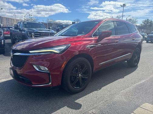 2023 Buick Enclave Essence AWD