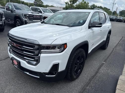2023 GMC Acadia AWD AT4