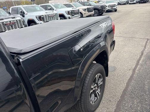 Midnight Black Metallic 2019 Toyota Tacoma TRD Sport