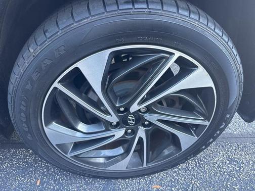 2020 Hyundai TUCSON Sport