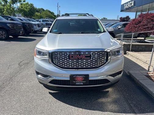 Quicksilver Metallic 2018 GMC Acadia Denali