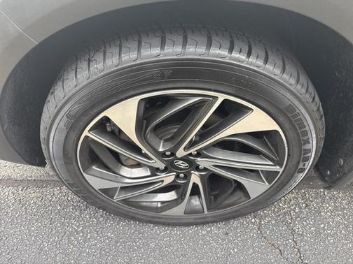 2020 Hyundai TUCSON Sport