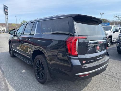 2024 GMC Yukon XL SLT