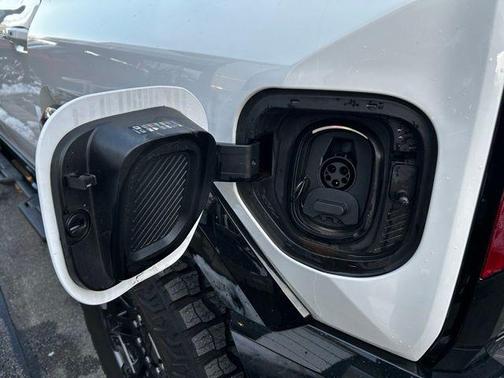 2024 GMC HUMMER EV SUV 2X