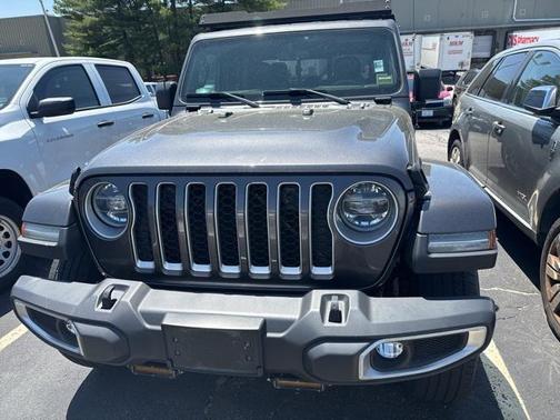 2021 Jeep Gladiator Overland