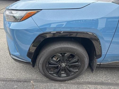 2023 Toyota RAV4 Hybrid SE