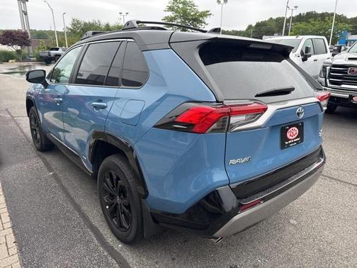 2023 Toyota RAV4 Hybrid SE