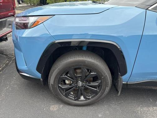 2023 Toyota RAV4 Hybrid SE