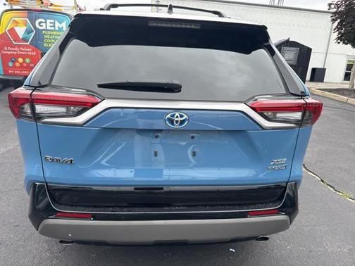 2023 Toyota RAV4 Hybrid SE