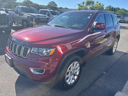 2022 Jeep Grand Cherokee Laredo