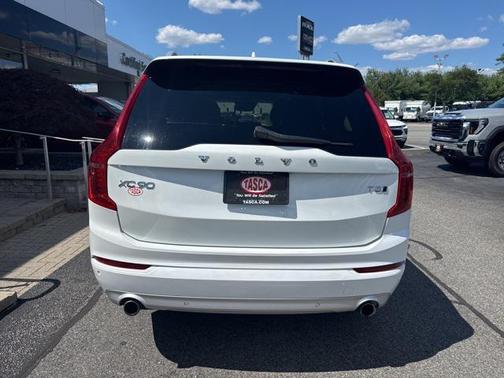 2018 Volvo XC90 T5 Momentum