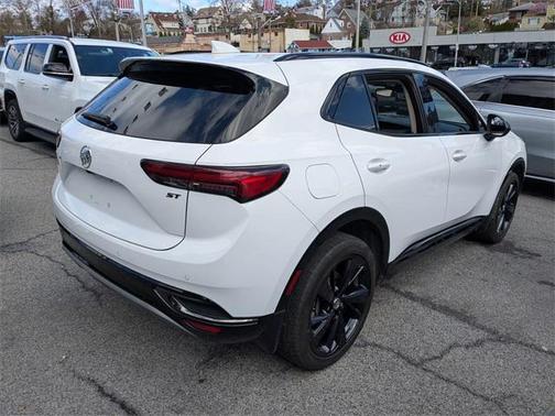 2022 Buick Envision FWD Essence