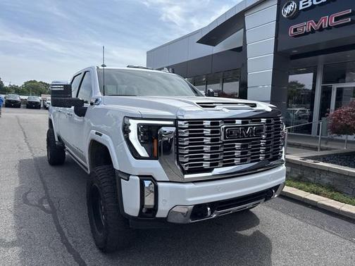 2024 GMC Sierra 2500 Denali