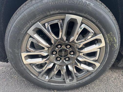 Glacier White Tricoat 2026 GMC Sierra 1500 Denali Ultimate