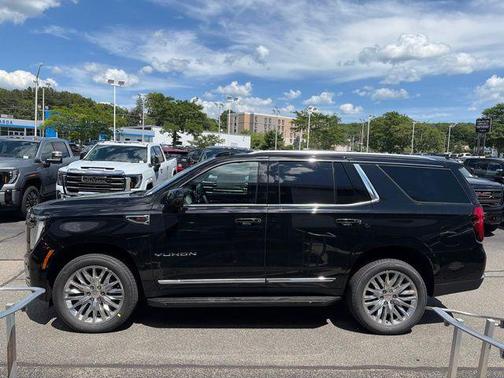 Onyx Black 2026 GMC Yukon 4WD Elevation