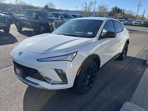 Summit White 2026 Buick Envista Sport Touring FWD